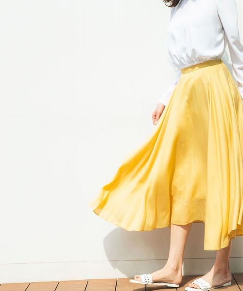 NARACAMICIE（ナラカミーチェ）の「シアー量感フレアースカート（スカート・レディース・ブルー/イエロー・MEDIUM）」の9枚目の写真