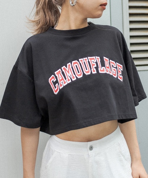 RASVOA(ラスボア)の「カレッジロゴクロップドワイドTシャツ(Tシャツ/カットソー・レディース・ブラック/オフホワイト/ブルー/グリーン・FREE)」の1枚目の写真