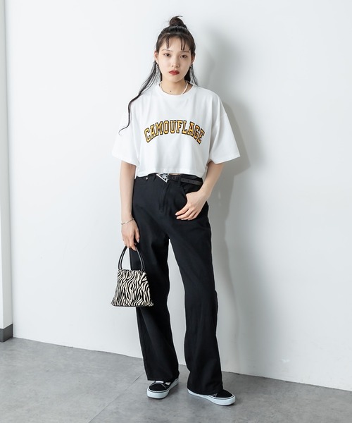 RASVOA(ラスボア)の「カレッジロゴクロップドワイドTシャツ(Tシャツ/カットソー・レディース・ブラック/オフホワイト/ブルー/グリーン・FREE)」の11枚目の写真