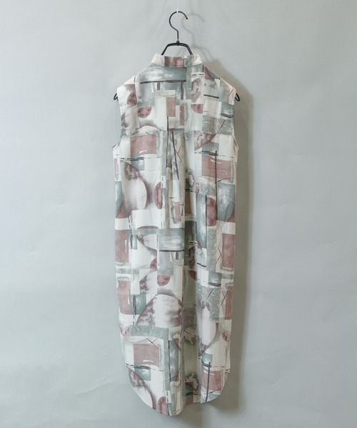 ARCANUM DESIGN（アルカナムデザイン）の「ARL　幾何学柄ノースリーブハーフシャツ（シャツ/ブラウス・レディース・グレー/イエロー/オレンジ・FREE）」の5枚目の写真