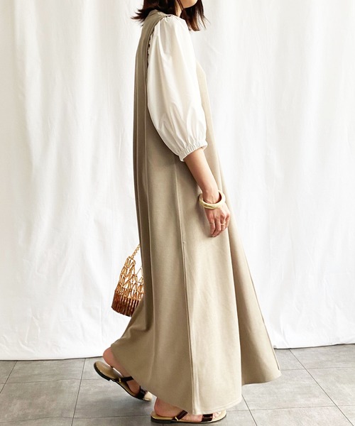 GeeRA(ジーラ)の「袖異素材カットソーワンピース(ワンピース・レディース・ブラック/サンドグレー・LARGE/MEDIUM)」の5枚目の写真
