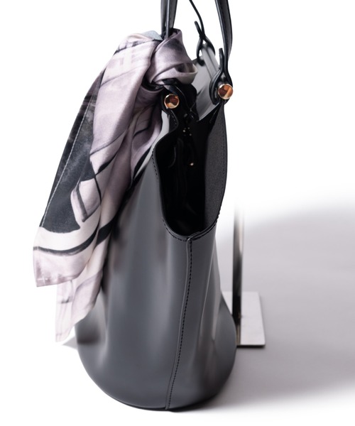 LAYMEE(レイミー)の「Azalea bag / アザレアバッグ(ショルダーバッグ・レディース・ブラック/ベージュ・FREE)」の7枚目の写真