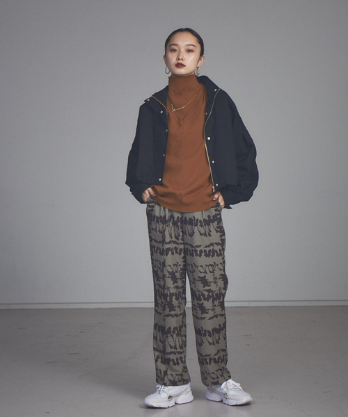 NOMINE（ノミネ）の「レイヤード風タートルニット（ニット/セーター・レディース・ホワイト/ブラック/ブルー/キャメル/イエロー/グリーン・フリー）」の10枚目の写真