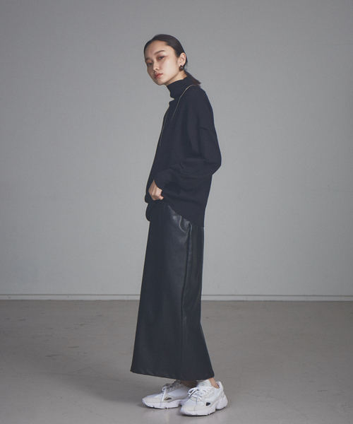 NOMINE（ノミネ）の「レイヤード風タートルニット（ニット/セーター・レディース・ホワイト/ブラック/ブルー/キャメル/イエロー/グリーン・フリー）」の13枚目の写真