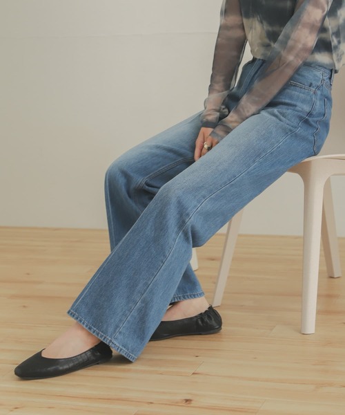 SENSE OF PLACE by URBAN RESEARCH（センスオブプレイスバイアーバンリサーチ）の「センタープレスフレアデニム（デニムパンツ・レディース・ワンウォッシュ/ライトインディゴブルー・MEDIUM/SMALL）」の18枚目の写真