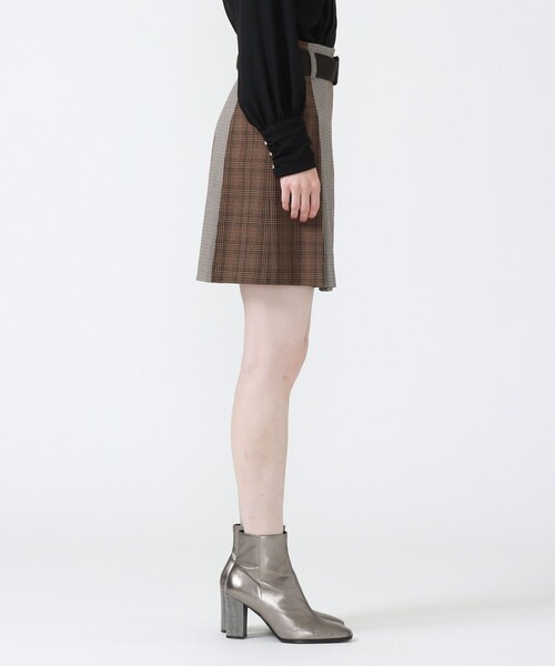LOVELESS(ラブレス)の「チェックブロッキング ミニスカート(スカート・レディース・ブラウン・38/36/34)」の2枚目の写真