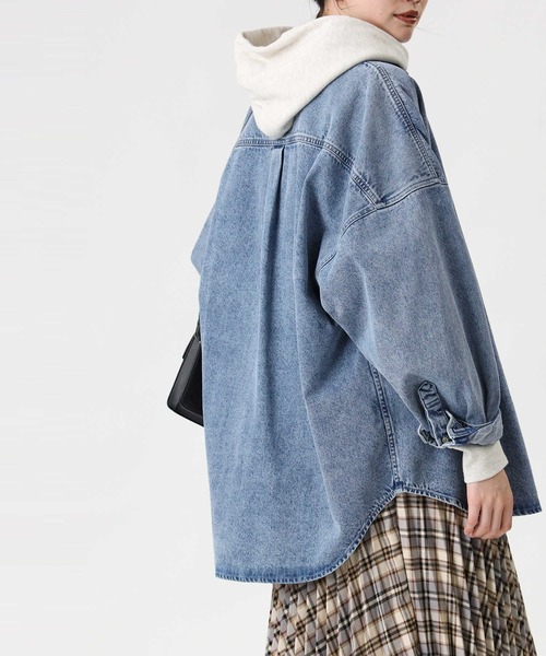 HONEYSUCKLE ROSE（ハニーサックルローズ）の「【HONEYSUCKLE ROSE】デニムシャツアウター（シャツ/ブラウス・レディース・ライトインディゴブルー・M/L）」の7枚目の写真