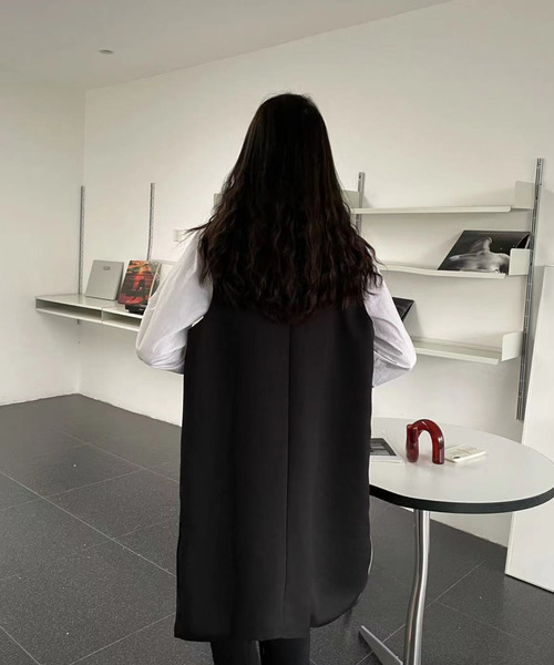 emi+（エミプラス）の「ロングベストジャケット（ベスト・レディース・ブラック/キャメル/カーキ/ネイビー/ブラウン/グレー・M/L/XL）」の8枚目の写真