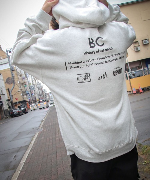 ZIP FIVE（ジップファイブ）の「【ZIP FIVE】【肉厚】 ビッグシルエット バックメッセージプリント＆英字ワンポイント プルパーカー（パーカー・メンズ・アイボリー系/ベージュ/カーキ/ブルー系/ホワイト系1/オートミール/イエロー系/ブラック/マスタード/ベージュ系/ホワイト系/グレー/ブルー/ネイビー系/ホワイト/グレー系/ブラック系/ダークグリーン/アイボリー/ネイビー・X-LARGE/MEDIUM/LARGE）」の10枚目の写真