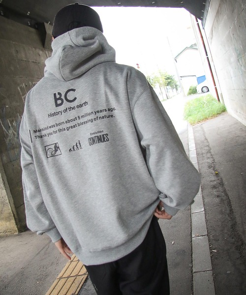 ZIP FIVE（ジップファイブ）の「【ZIP FIVE】【肉厚】 ビッグシルエット バックメッセージプリント＆英字ワンポイント プルパーカー（パーカー・メンズ・アイボリー系/ベージュ/カーキ/ブルー系/ホワイト系1/オートミール/イエロー系/ブラック/マスタード/ベージュ系/ホワイト系/グレー/ブルー/ネイビー系/ホワイト/グレー系/ブラック系/ダークグリーン/アイボリー/ネイビー・X-LARGE/MEDIUM/LARGE）」の8枚目の写真