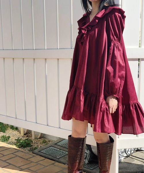 Banner Barrett（バナーバレット）の「【Lili Lurex】フリルカラーボリュームワンピース（ワンピース・レディース・オフホワイト/ボルドー・38）」の4枚目の写真