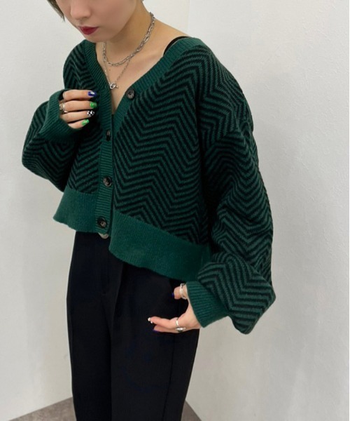 apres jour mignon(アプレジュールミニョン)の「ヘリンボーン柄カーディガン【ZOZOTOWN限定アイテム】(カーディガン/ボレロ・レディース・アイボリー/グリーン/ボルドー・フリー/X-LARGE)」の4枚目の写真