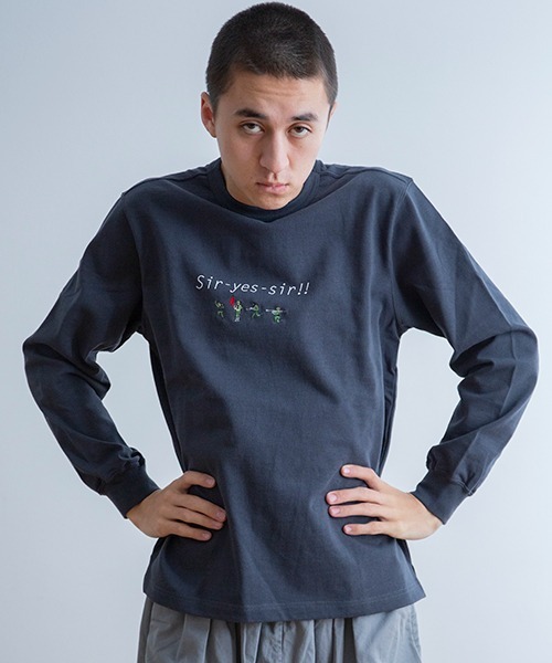 Universal Style Wear(ユニバーサルスタイルウェア)の「Universal Style Wear サーイエッサー ロンT(Tシャツ/カットソー・メンズ・ブラック/ホワイト・MEDIUM/LARGE/X-LARGE)」の1枚目の写真