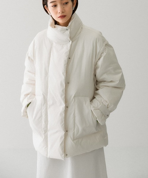 KBF（ケイビーエフ）の「エアコンダウンBIGジャケット（ダウンジャケット/コート・レディース・ベージュ/アイボリー/ブルー系その他・ONE）」の17枚目の写真