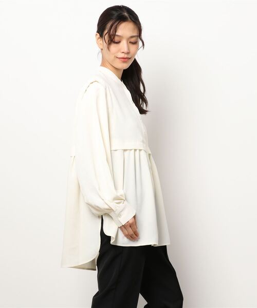 RETRO GIRL(レトロガール)の「切替ギャザーチュニックBL(シャツ/ブラウス・レディース・ブラウン/オフホワイト/ブラック・FREE)」の4枚目の写真