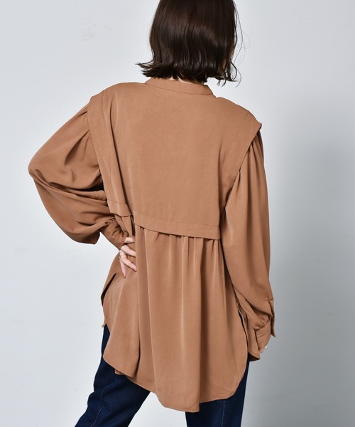 RETRO GIRL(レトロガール)の「切替ギャザーチュニックBL(シャツ/ブラウス・レディース・ブラウン/オフホワイト/ブラック・FREE)」の17枚目の写真