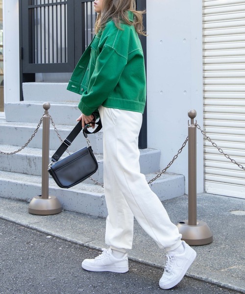 WEGO(ウィゴー)の「WEGO/カラーショートジャケット(デニムジャケット・レディース・ブラック/ライトインディゴブルー/ケリー・FREE)」の13枚目の写真