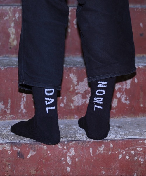 NODAL(ノーダル)の「NODAL / ノーダル LOGO SOCKSロゴソックス(ユニセックス)(ソックス/靴下・メンズ・ピンク/ホワイト/グレー/ブラック/サックスブルー/ヘザーグレー/オリーブドラブ/イエロー/レッド/ライトブルー/オレンジ/ネイビー/パープル/ブラウン/ブラック系その他/ホワイト系その他/エメラルド/ライトイエロー/アッシュグレー/ダークブルー/ワイン/アイボリー/クリーム/アクア/ダークブラウン/オートミール/ミント/キャメル/ダークネイビー・FREE)」の3枚目の写真