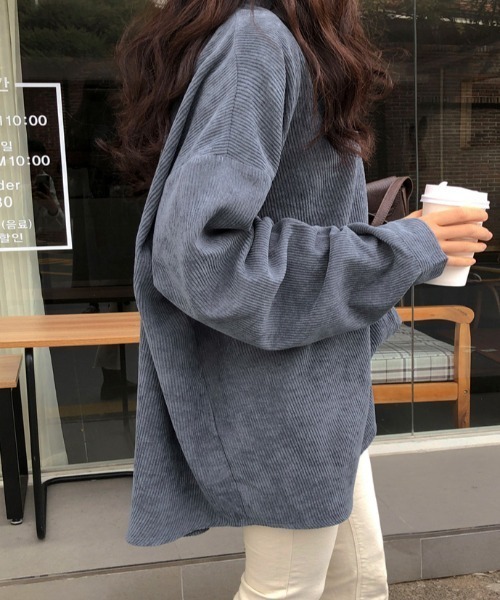 Mayree(メイリー)の「【Mayree】オーバーサイズコーデュロイシャツジャケット 2021AW(シャツ/ブラウス・レディース・ネイビー/グレー/アイボリー・FREE)」の16枚目の写真