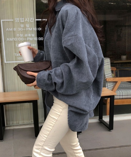 Mayree(メイリー)の「【Mayree】オーバーサイズコーデュロイシャツジャケット 2021AW(シャツ/ブラウス・レディース・ネイビー/グレー/アイボリー・FREE)」の19枚目の写真