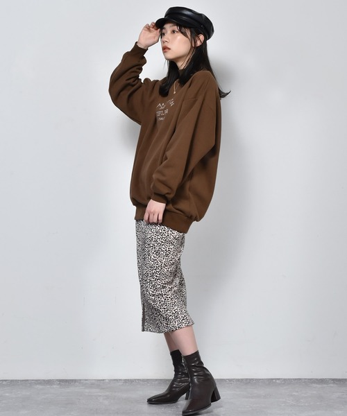 RETRO GIRL（レトロガール）の「ロゴ刺繍起毛トレーナー（スウェット・レディース・ダークブラウン/レッド/ブルー・FREE）」の15枚目の写真