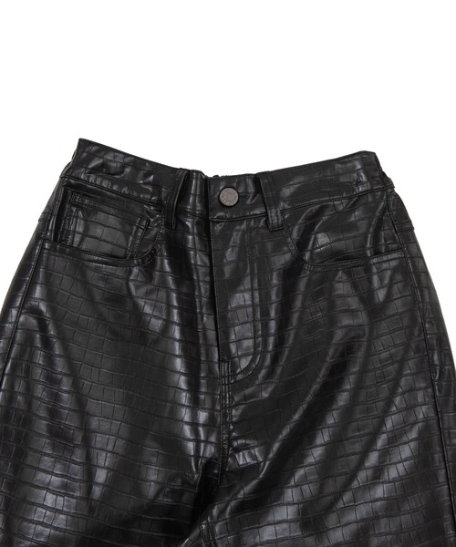 PUNYUS（プニュズ）の「フェィクレザーパンツ（その他パンツ・レディース・ブラック/ライトパープル・2/4/1/3）」の3枚目の写真