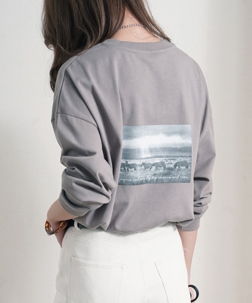 Fizz（フィズ）の「【Fizz/フィズ】　フォトプリントビッグロンT（Tシャツ/カットソー・レディース・グレイッシュベージュ/ベージュ/ブラック/ホワイト・M）」の4枚目の写真