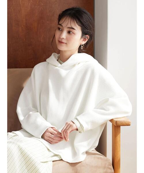 CRAFT STANDARD BOUTIQUE（クラフトスタンダードブティック）の「ワッフルポンチョ風パーカー　＊（パーカー・レディース・ブルー/オフホワイト/ブラック/ベージュ・FREE）」の6枚目の写真