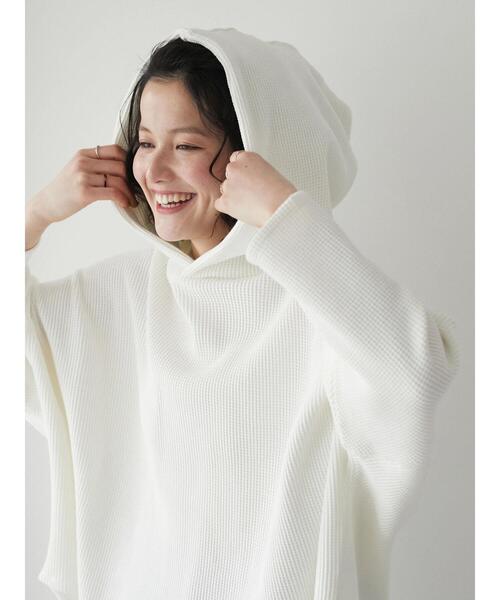 CRAFT STANDARD BOUTIQUE（クラフトスタンダードブティック）の「ワッフルポンチョ風パーカー　＊（パーカー・レディース・ブルー/オフホワイト/ブラック/ベージュ・FREE）」の15枚目の写真