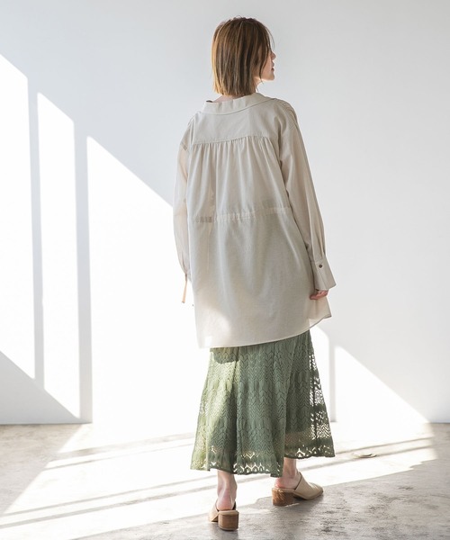 A part by（アパートバイ）の「カイキンドロストシャツ_長袖　272068（シャツ/ブラウス・レディース・ブラウン/ライトベージュ/ダークネイビー/マスタード・FREE）」の6枚目の写真