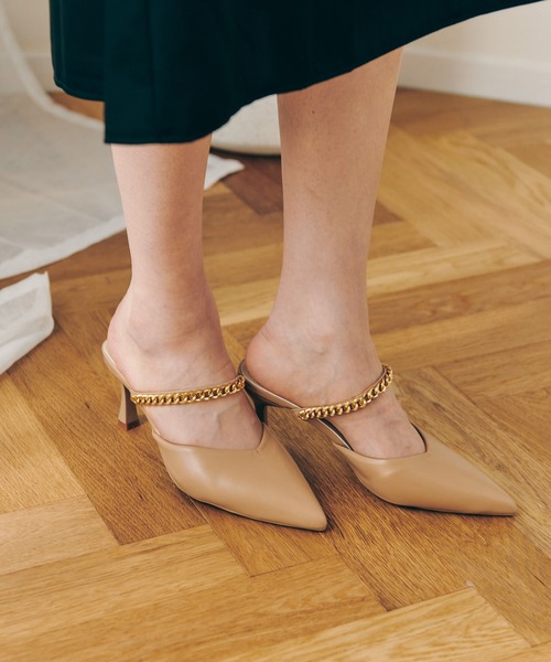 CERCA（チェルカ）の「Lamoa/チェーンデザイン ポインテッドトゥ サンダル（パンプス・レディース・ベージュ/ホワイト・36/38）」の4枚目の写真