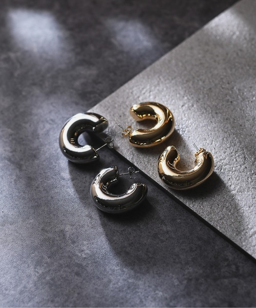 Monocoro toppi（モノコロトッピ）の「太め フープ メタル ピアス（ピアス（両耳用）・レディース・ゴールド/シルバー・フリー）」の11枚目の写真