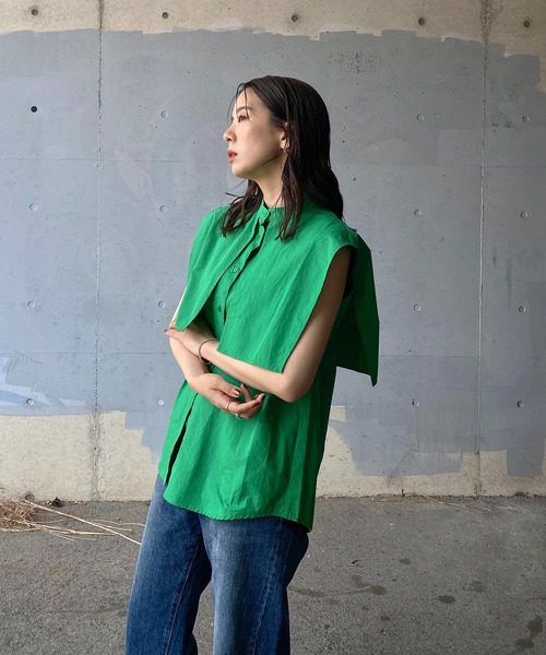 y/m by RIKA(イムバイリカ)の「ブロードケープノースリーブラウス(シャツ/ブラウス・レディース・グリーン/ブラック/オフホワイト・FREE)」の11枚目の写真