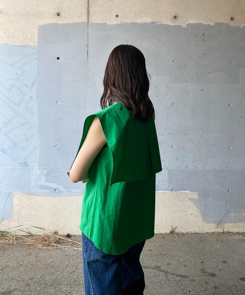 y/m by RIKA(イムバイリカ)の「ブロードケープノースリーブラウス(シャツ/ブラウス・レディース・グリーン/ブラック/オフホワイト・FREE)」の14枚目の写真