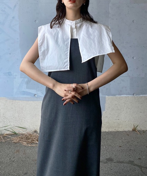 y/m by RIKA(イムバイリカ)の「ブロードケープノースリーブラウス(シャツ/ブラウス・レディース・グリーン/ブラック/オフホワイト・FREE)」の4枚目の写真