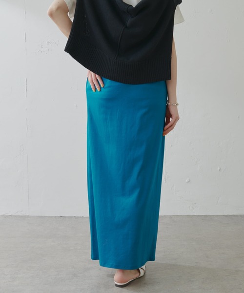 COLLAGE GALLARDAGALANTE（コラージュガリャルダガランテ）の「スニーカーにヒールに合うカットスリットタイトスカート/手洗い可（スカート・レディース・ブラック/ベージュ/ブルー・FREE）」の16枚目の写真