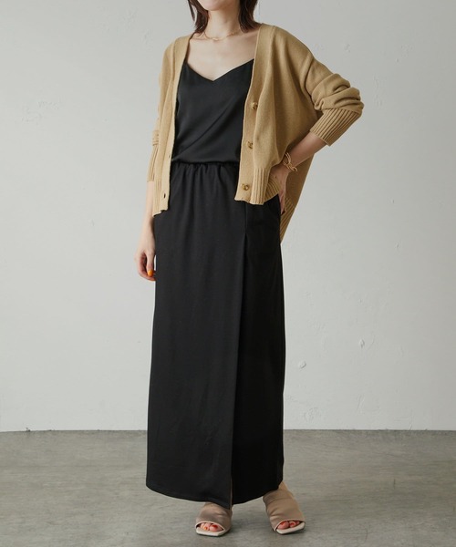 COLLAGE GALLARDAGALANTE（コラージュガリャルダガランテ）の「スニーカーにヒールに合うカットスリットタイトスカート/手洗い可（スカート・レディース・ブラック/ベージュ/ブルー・FREE）」の21枚目の写真