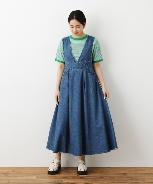 RODEO CROWNS WIDE BOWL（ロデオクラウンズワイドボウル）の「デニムサロペットワンピース（ワンピース・レディース・ブルー/ブラック・FREE）」の14枚目の写真