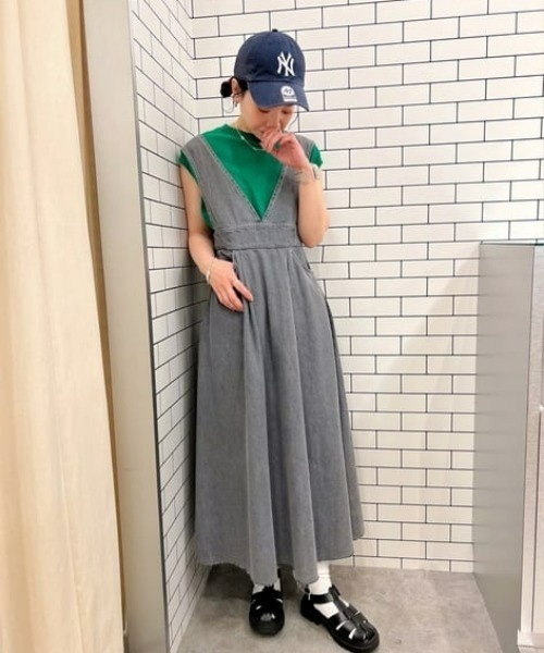 RODEO CROWNS WIDE BOWL（ロデオクラウンズワイドボウル）の「デニムサロペットワンピース（ワンピース・レディース・ブルー/ブラック・FREE）」の20枚目の写真