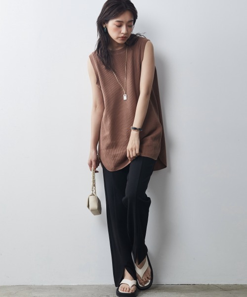 CHIC STYLE（シックスタイル）の「＜大きいサイズ＞センターシームカットソースリットパンツ シックスタイル（その他パンツ・レディース・ブラック/イエロー系/モカ・4L/5L/L/LL/3L）」の13枚目の写真