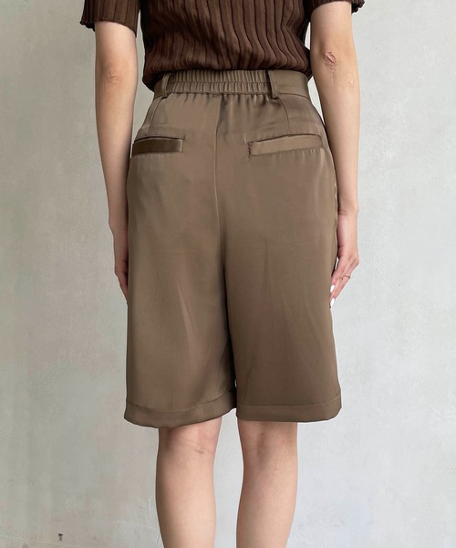 CAPRICIEUX LE'MAGE（カプリシューレマージュ）の「サテンハーフパンツ（その他パンツ・レディース・ブラウン/オリーブ・FREE）」の15枚目の写真