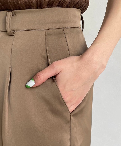 CAPRICIEUX LE'MAGE（カプリシューレマージュ）の「サテンハーフパンツ（その他パンツ・レディース・ブラウン/オリーブ・FREE）」の18枚目の写真