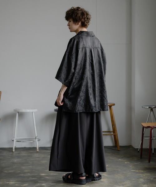 KUUUPY（クーピー）の「Flower Jacquard Open Collar Shirts - フラワージャカード織オープンカラーシャツ（シャツ/ブラウス・メンズ・ブラック・SMALL/MEDIUM/LARGE）」の14枚目の写真