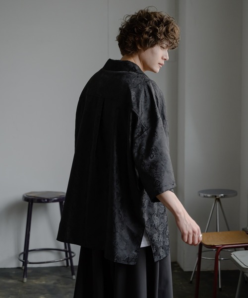 KUUUPY（クーピー）の「Flower Jacquard Open Collar Shirts - フラワージャカード織オープンカラーシャツ（シャツ/ブラウス・メンズ・ブラック・SMALL/MEDIUM/LARGE）」の7枚目の写真