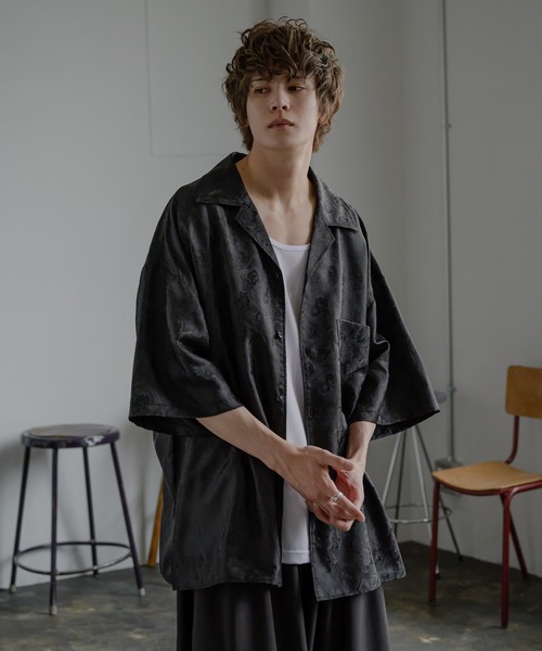 KUUUPY（クーピー）の「Flower Jacquard Open Collar Shirts - フラワージャカード織オープンカラーシャツ（シャツ/ブラウス・メンズ・ブラック・SMALL/MEDIUM/LARGE）」の16枚目の写真
