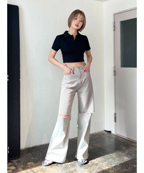 EMODA（エモダ）の「スキッパークロップドトップ（Tシャツ/カットソー・レディース・ホワイト/ブラック/イエロー/ブルー・FREE）」の6枚目の写真