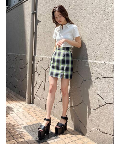 EMODA（エモダ）の「スキッパークロップドトップ（Tシャツ/カットソー・レディース・ホワイト/ブラック/イエロー/ブルー・FREE）」の14枚目の写真