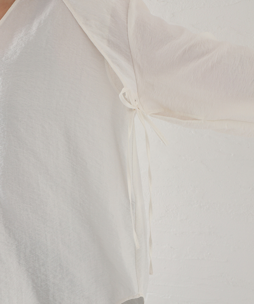 RITO(リト)の「【RITO/リト】STRUCTURE SILK BLOUSE:ブラウス(シャツ/ブラウス・レディース・ホワイト・MEDIUM)」の13枚目の写真