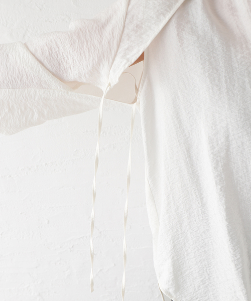 RITO(リト)の「【RITO/リト】STRUCTURE SILK BLOUSE:ブラウス(シャツ/ブラウス・レディース・ホワイト・MEDIUM)」の14枚目の写真