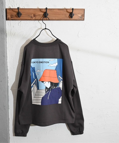 Ritzy(リッツィー)の「裏毛イラストバックプリントクルートレーナー(TOKYO) レディース メンズ(スウェット・メンズ・ホワイト/グリーン/チャコール・MEDIUM/LARGE)」の15枚目の写真